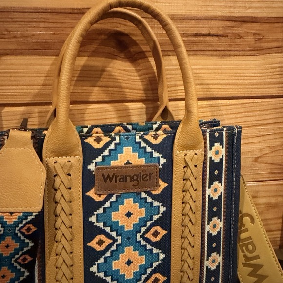 Wrangler Southwestern Aztec Print Canvas Tote Crossbody Bag Blue & Mustard New - Picture 10 of 10